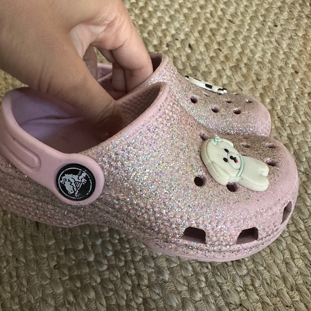 Crocs Toddler Glitter Light Purple Clog Shoes with Bear Charm Sz C7 7